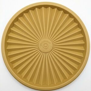 Tupperware Servalier "Starburst" replacement lid, number 80840